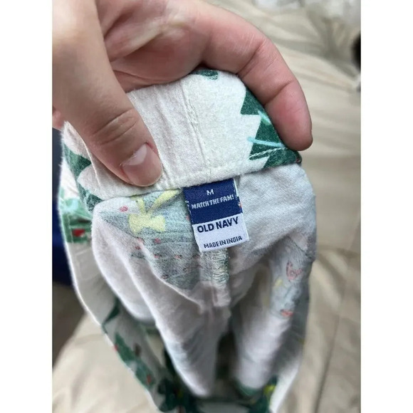 Old Navy Flannel Christmas Tree Print Pajamas 3 Piece Sleep Set Holiday Women’s - Picture 16 of 16